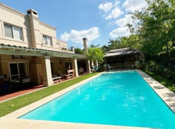 Casa · 300m² · 8 Ambientes · Venta Casa en Barrio Cerrado Pilar Village