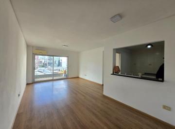 Departamento · 54m² · 2 Ambientes · Departamento Amplio 2 Amb Suite Vestidor Toillete Fte