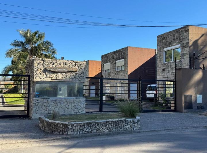Casa en alquiler en Tortuguitas · 4 ambientes