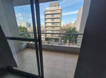 Departamento de 1 ambiente, Morón · Alquiler | Amplio Monoambiente de Categoría en Morón con Balcon | Apto Profesional