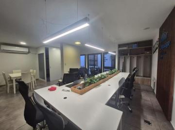 Departamento de 3 ambientes, Córdoba · Semipiso Único de Categoría con Patio, Asador y 2 Cocheras Independientes – Obispo Trejo 825
