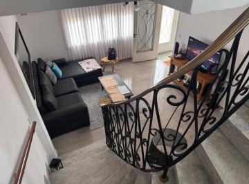PH · 130m² · 4 Ambientes · 1 Cochera · PH Entrada Indep. 4 Amb C/cochera y Tza