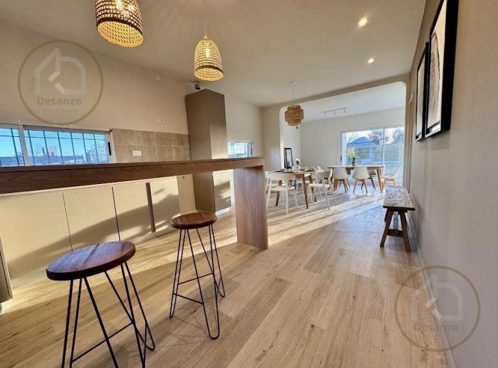 Casa · 89m² · 3 Ambientes · 2 Cocheras