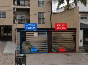 Garage , Tres de Febrero · Cochera Descubierta de 13 m² en Venta en Caseros