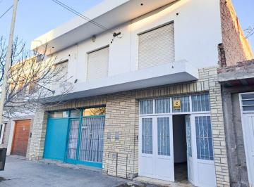 Departamento de 6 ambientes, Neuquén · Departamento con 3 Dorm. en Alquiler en Centro de Neuquen