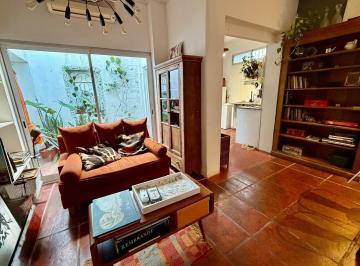 PH · 80m² · 5 Ambientes · PH con Terraza y Patio en Pleno Corazón de Las Cañitas