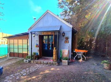 Casa · 394m² · 5 Ambientes · 1 Cochera · Villa Giardino, Casa de 2 Plantas en Barrio La Granja
