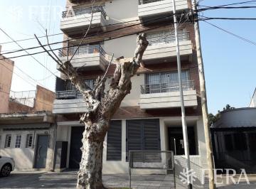 Departamento · 48m² · 2 Ambientes · Alquiler de Departamento 2 Ambientes con Balcón en Wilde