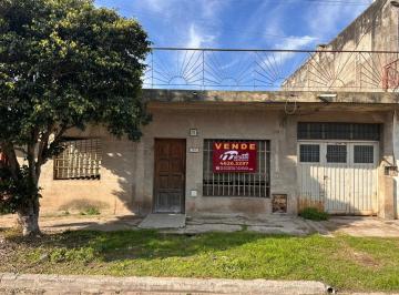 MRZ-MRZ-2016_2 · Casa 2 Dorm.. | Fournier Al 3300