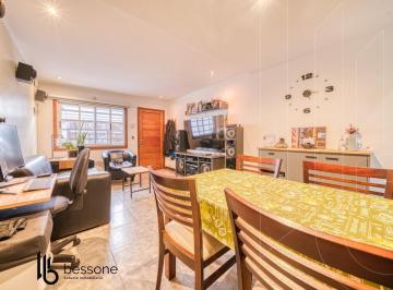 PH · 97m² · 4 Ambientes · 2 Cocheras · PH de 3 Plantas con Encanto y Excelente Distribución