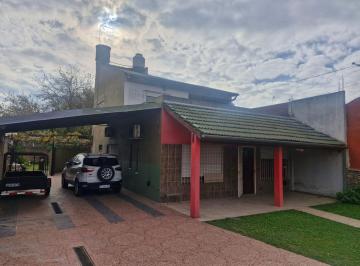 Casa · 184m² · 7 Ambientes · 2 Cocheras · Casa en Venta 2 Pisos en Gregorio de Laferrere