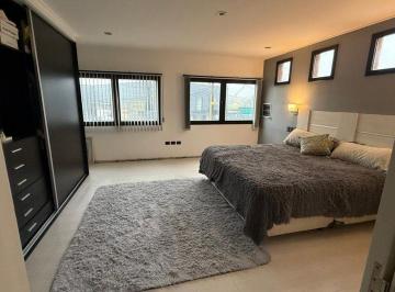 Casa · 200m² · 4 Ambientes · 3 Cocheras · Casa en Venta en Olmos