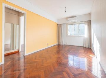 Departamento · 53m² · 3 Ambientes · Venta Departamento 3 Ambientes 2 Baños Al Frente Luminoso Caballito