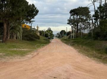 Foto1 · Terreno 404 m² en Manantiales: Potencial y Ubicación Privilegiada