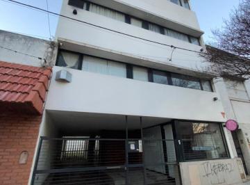 Departamento · 35m² · 2 Ambientes · 1 Cochera · Departamento de 1 Dormitorio con Cochera en Alquiler, Zona Plaza Azcuenaga