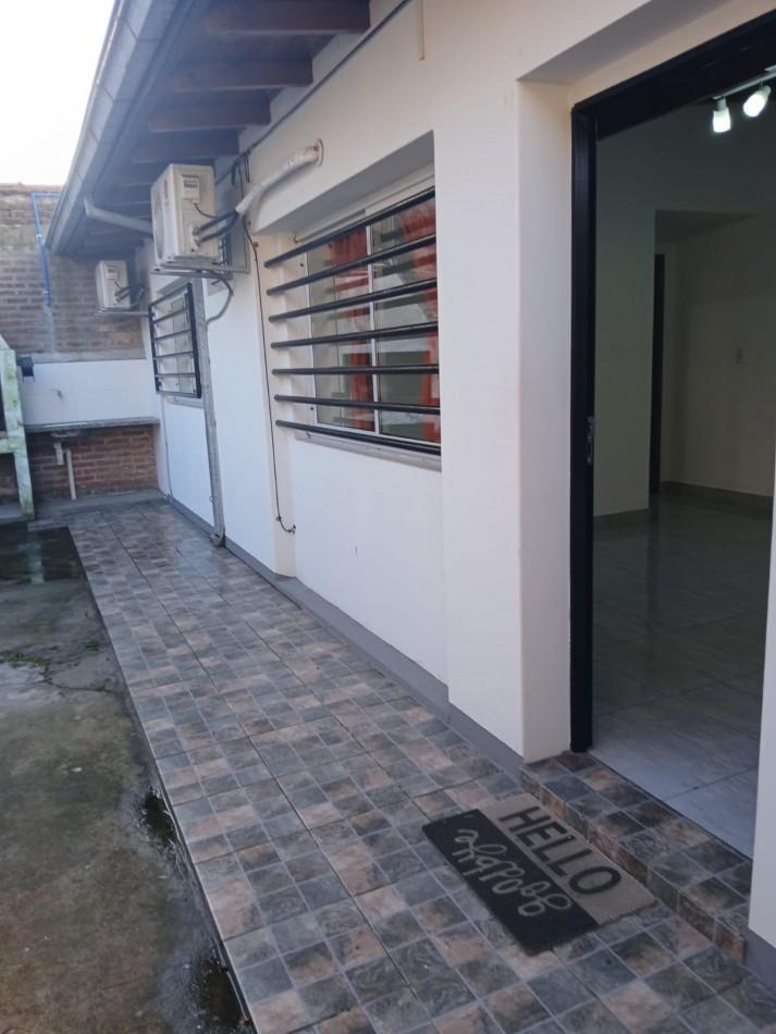Moderno ph de 2 ambientes con patio