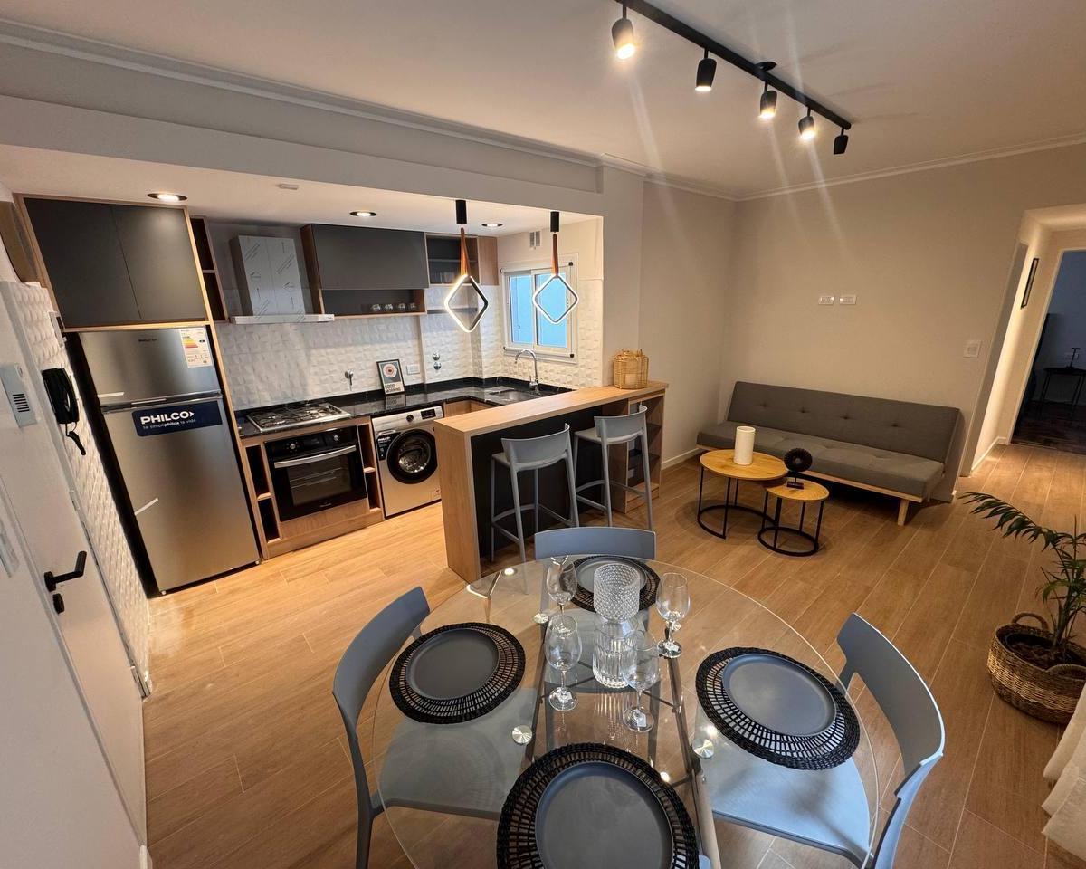¡venta! Departamento 2 ambientes totalmente reciclado a nuevo, a 3 cuadras de la Plaza Colón