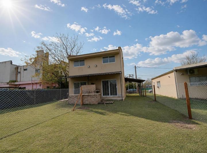 Casa · 65m² · 3 Ambientes · 1 Cochera