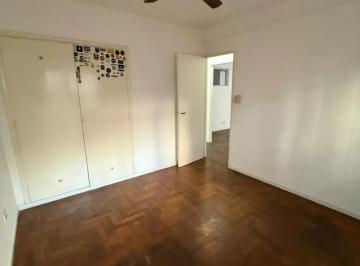 Departamento · 60m² · 3 Ambientes · Venta Departamento 3 Amb con Balcon 1 Piso por Escalera