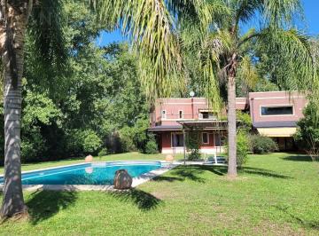 Casa · 550m² · 6 Ambientes · 4 Cocheras · Venta de Casa de 6 Ambientes en Haras El Malacate Exaltación de La Cruz