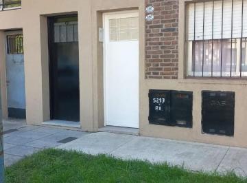 PH · 40m² · 2 Ambientes · Departamento Pb Fondo Buen Estado
