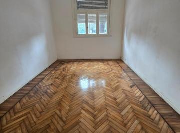 Departamento · 80m² · 4 Ambientes · Departamento 3 / 4 Ambientes Patio Pb Al Frente Luminoso!