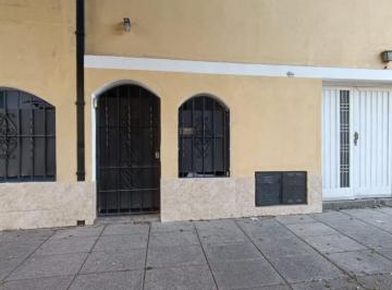 PH · 89m² · 3 Ambientes · 1 Cochera · Venta PH Pb. 3 Amb. Martin Coronado