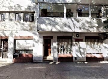 Departamento de 2 ambientes, Rosario · Parque España – Uso Profesional: Ideal Consultorios, Estudio y Uso Comercial a La Calle