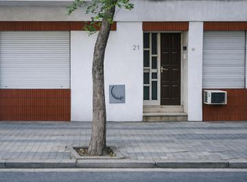 Departamento de 2 ambientes, Rosario · Parque España – Uso Profesional: Ideal Consultorios, Estudio y Uso Comercial a La Calle