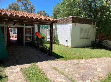 Casa · 500m² · 4 Ambientes · Casa de 3 Dorm.