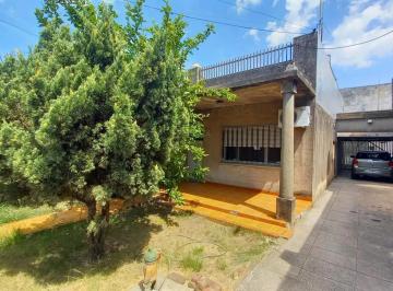 Casa · 350m² · 6 Ambientes · Casa Venta en Block, San Andres