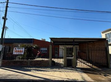 Casa · 2 Dormitorios · 1 Cochera · Casa en Venta, Arroyo Seco!