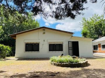 Casa · 120m² · 2 Ambientes · Casa en Venta en Parque Sicardi en Excelente Zona