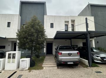 Casa de 4 ambientes, Córdoba · Housing de Miradores de Manantiales - Alquiler - 3 Dorm.