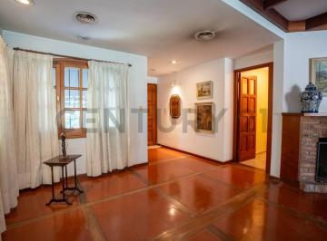 Casa · 241m² · 4 Dormitorios · 2 Cocheras · Venta de Casa en City Bell