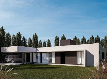 Casa · 161m² · 4 Ambientes · 2 Cocheras · Casa en Plottier