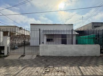 PH · 60m² · 2 Ambientes · Alquiler | PH de 2 Ambientes con Entrada Independiente y Cochera – Luis Guillón