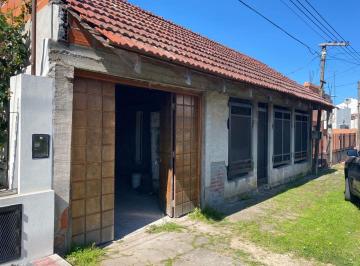 SVA-SVA-248_2 · Venta de Casa 2 Dorm. en Los Hornos, La Plata