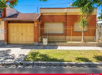 Casa de 4 ambientes, Morón · Casa Americana de 5 Ambientes