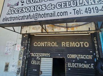 Local comercial , Pompeya · Local en Alquiler Sobre Av Int. Rabanal en Pompeya - Caba.