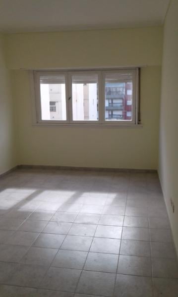 Depto 2 amb, 38m² al contrafrente con cocina separada — Macrocentro