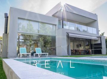 Casa · 275m² · 6 Ambientes · 5 Cocheras · Casa en Venta, 6 Ambientes, en Las Glorietas de Nordelta, Tigre, a Laguna