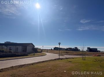 Terreno · 760m² · Terreno Al Lago en Barrio Santa Clara Al Sur