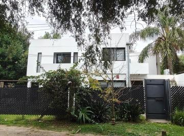 Casa de 4 ambientes, La Plata · 12 Esquina 489