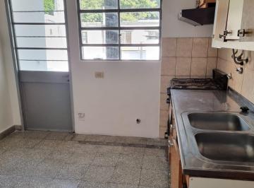 Departamento · 60m² · 3 Ambientes · Alquiler Departamento Pasillo un Dormitorio