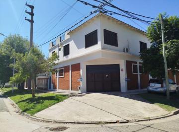 Casa de 7 ambientes, Lanús · Casa con Galpon en Venta en Remedios de Escalada