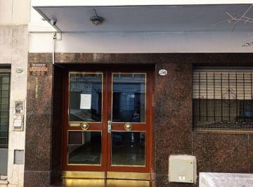 Departamento de 3 ambientes, Flores · Venta Departamento 3 Amb Flores C/fte Luminoso con Balcon Corrido - Cocina con Lavadero Incorporado