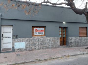 Casa de 3 ambientes, Córdoba · Alquiler - Casa - 2 Dorm. - B° San Martin