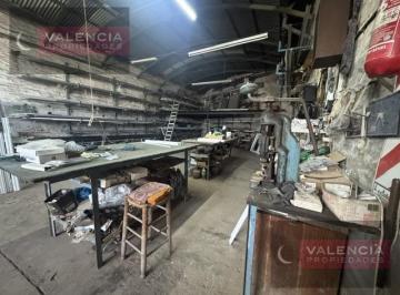 Depósito · 227m² · 4 Ambientes · Muy Buen Galpon / Déposito en Venta y Alquiler de 227 m² en San Isidro