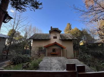 Casa · 160m² · 5 Ambientes · 2 Cocheras · Casa en Parque El Faldeo